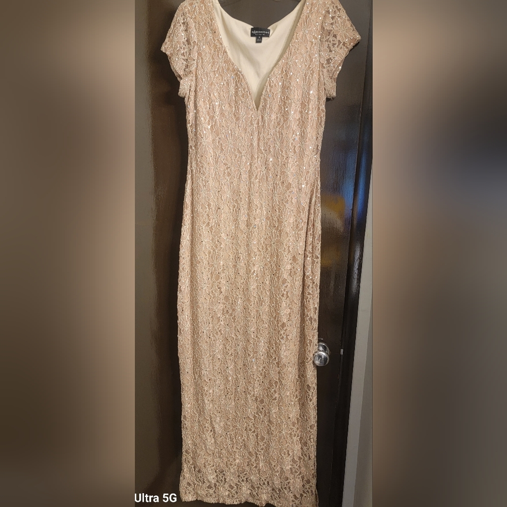 Connected Apparel size 10, tan
